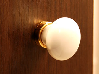 Pomo Oval base plana